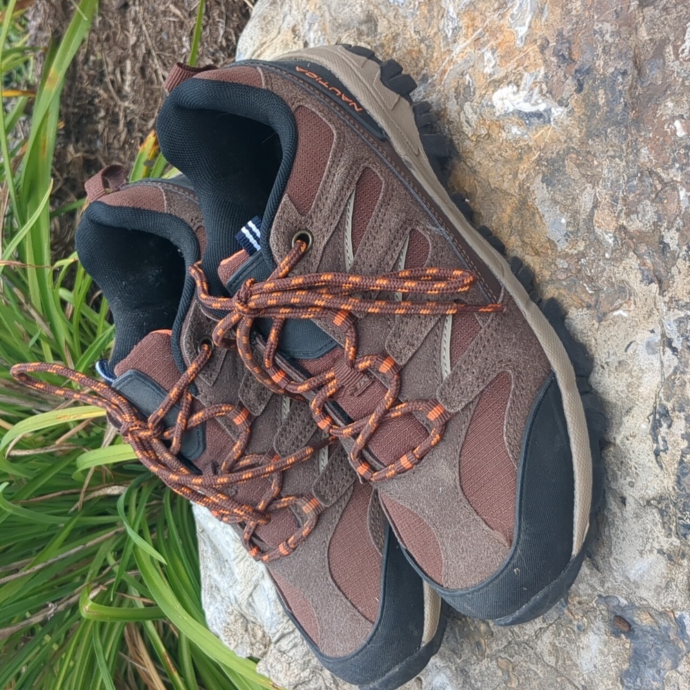 Brand new Nautica hiking boots